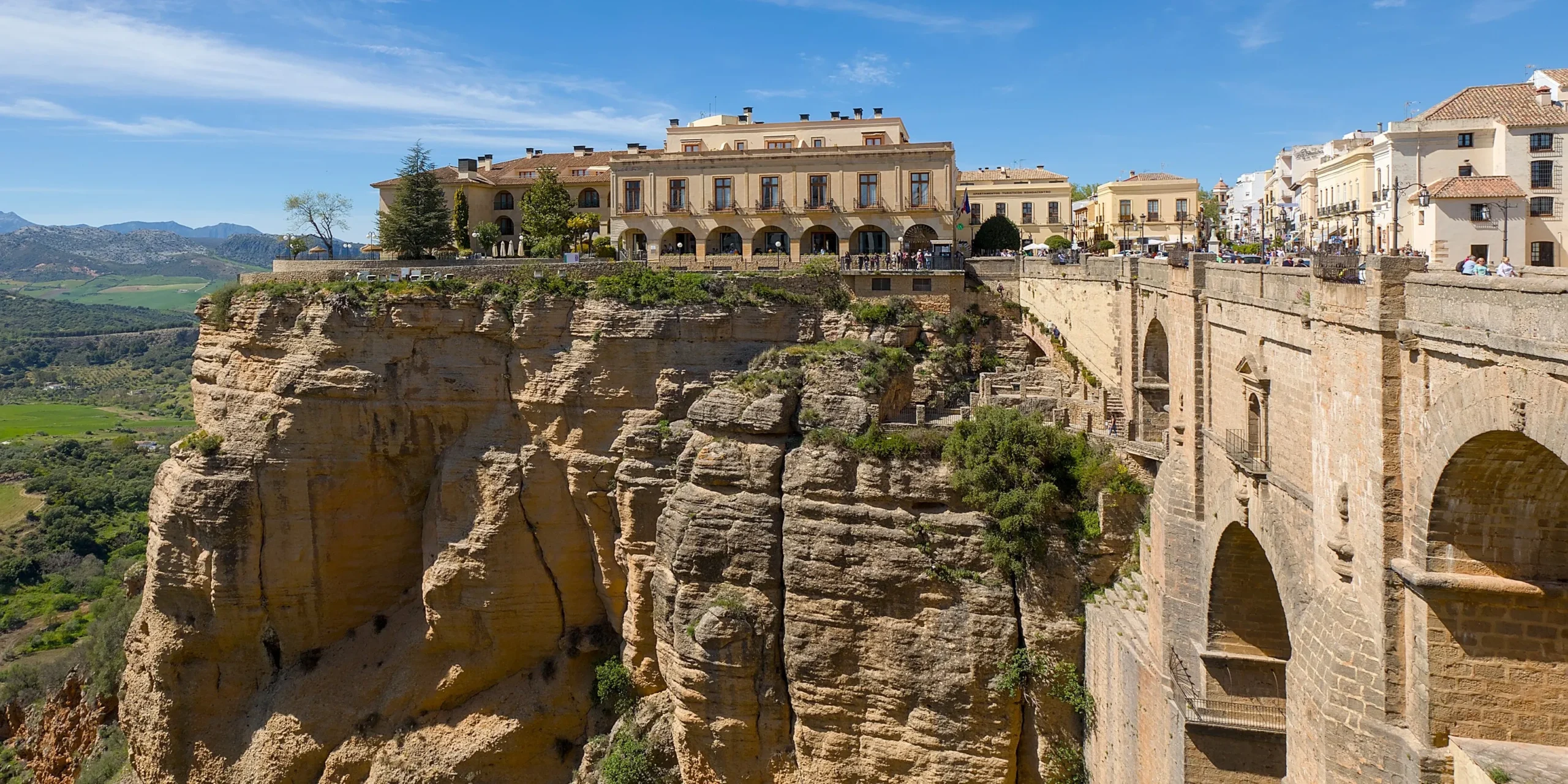 You are currently viewing Booking Spanish ‘Parador’ Hotels: A Guide For The Non-Spanish Speaker