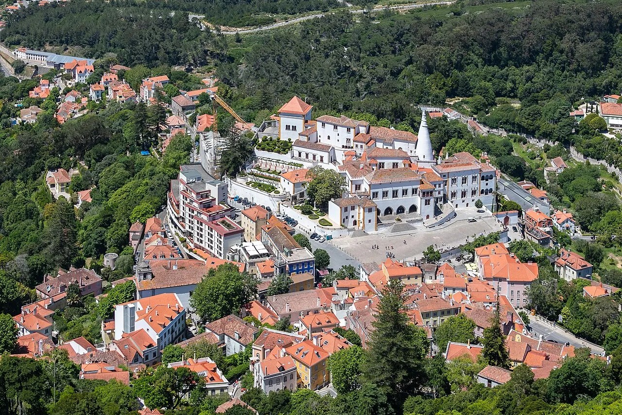You are currently viewing Why You Shouldn’t Stay In Central Sintra: A guide To The Quiet Outskirts