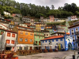 Read more about the article Staying in the “Jewel of the Costa Verde”: A guide to Cudillero