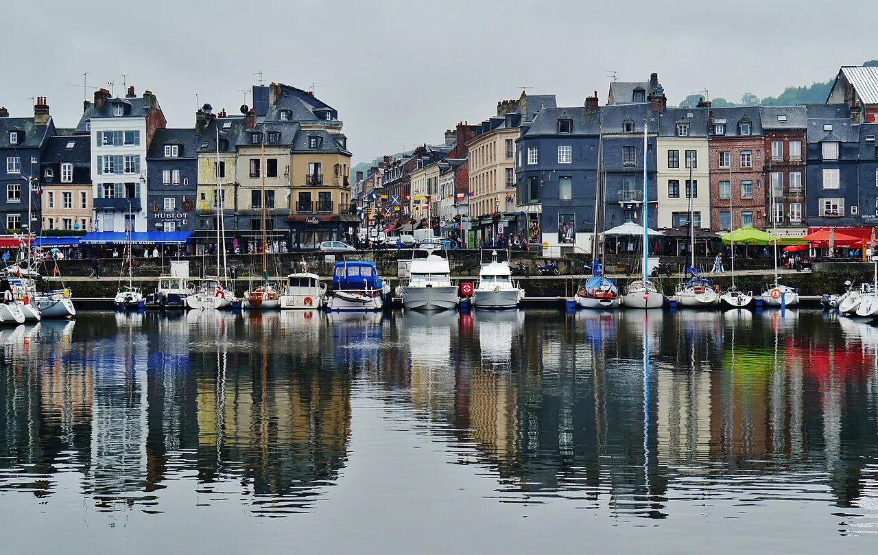 You are currently viewing Staying in the “Jewel of the Normandy Coast”: A Guide to Honfleur